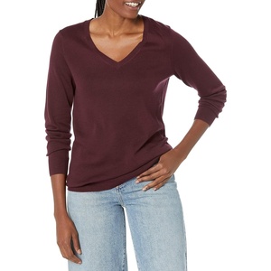Amazon Essentials Women’s Lightweight Long-Sleeve V-Neck Sweater(Burgundy)
