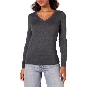 Amazon Essentials Women’s Lightweight Long-Sleeve V-Neck Sweater(Charcoal Heather)