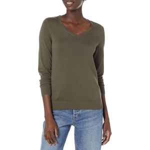 Amazon Essentials Women’s Lightweight Long-Sleeve V-Neck Sweater(Olive)
