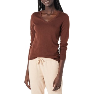 Amazon Essentials Women’s Lightweight Long-Sleeve V-Neck Sweater(Toffee Brown)