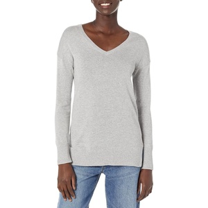 Amazon Essentials Women’s Regular Fit Lightweight V-Neck Tunic Sweater, Long Sleeve(Light Grey Heather)