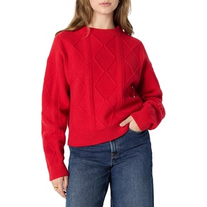 Amazon Essentials Women’s Relaxed-Fit Cable Crewneck Sweater(Red)