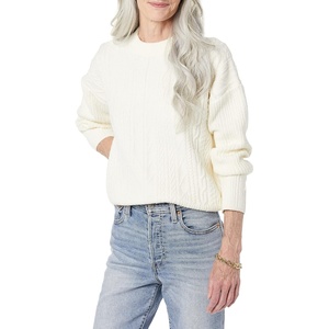 Amazon Essentials Women’s Relaxed-Fit Cable Knit Sweater, Soft-Touch Modern Crewneck (Plus(Ivory)