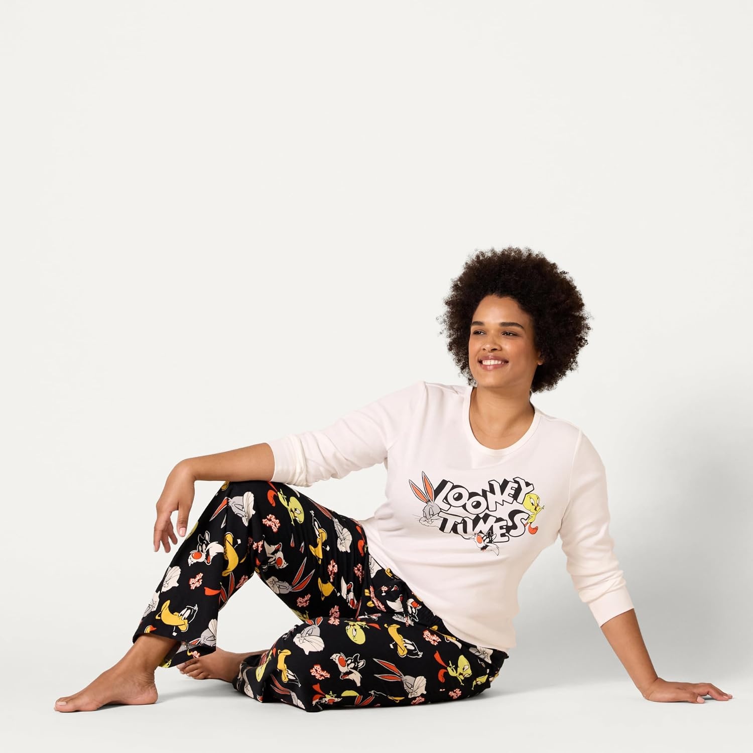 image:imageAmazon Essentials Womens Lightweight Soft Flannel Trouser and LongSleeve TShirt Sleep Set Lounge Bottoms Salmon PinkLooney Tunes Gang Womens