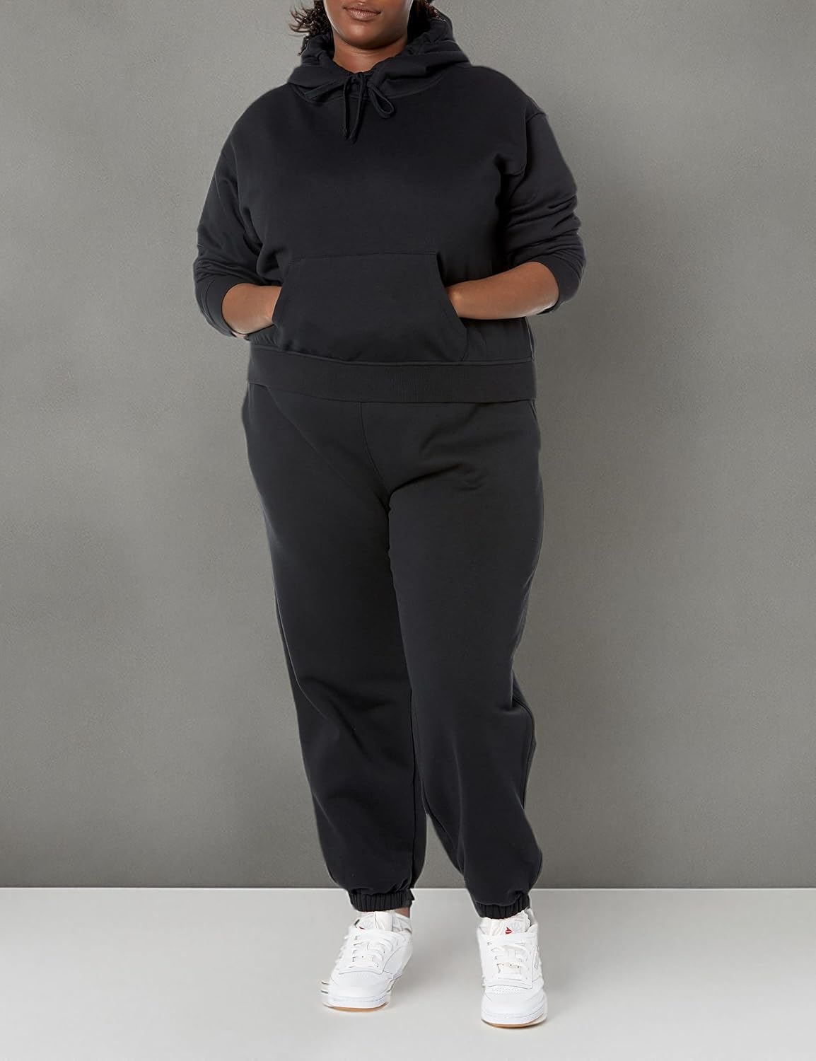 image:imageAmazon Essentials Womens Relaxed Fit Crop Pullover Hoodie Sweatshirt with Drawstring Soft Available in Plus SizeBlack