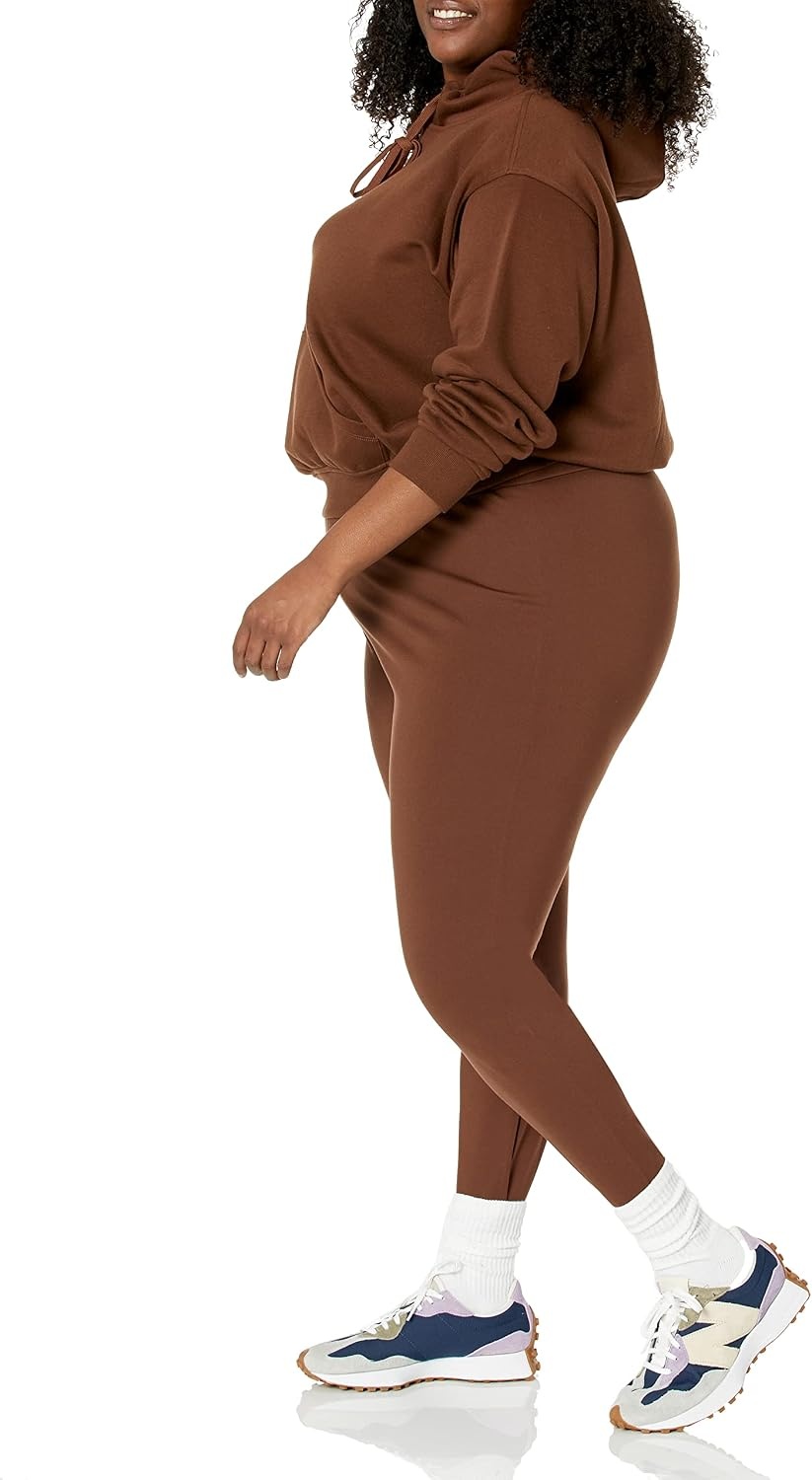 image:imageAmazon Essentials Womens Relaxed Fit Crop Pullover Hoodie Sweatshirt with Drawstring Soft Available in Plus SizeDeep Brown