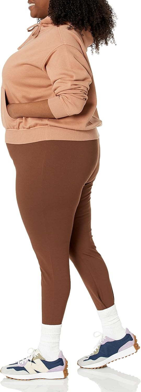 image:imageAmazon Essentials Womens Relaxed Fit Crop Pullover Hoodie Sweatshirt with Drawstring Soft Available in Plus SizeLight Brown