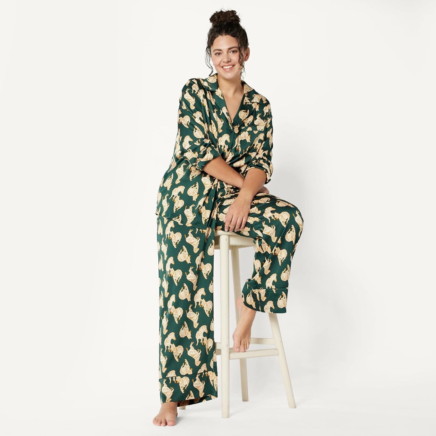 image:imageAmazon Essentials Womens Satin Long Sleeve Shirt and Pant Pajama SetDark Green Beige Zebra