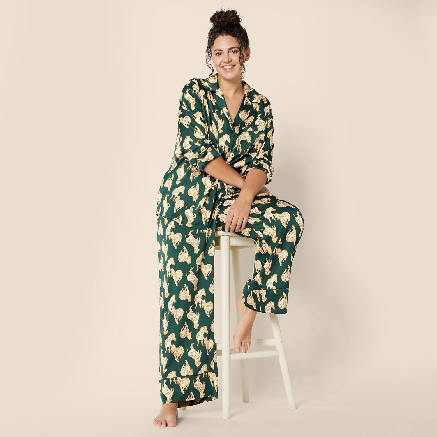 image:imageAmazon Essentials Womens Satin Long Sleeve Shirt and Pant Pajama SetDark Green Beige Zebras