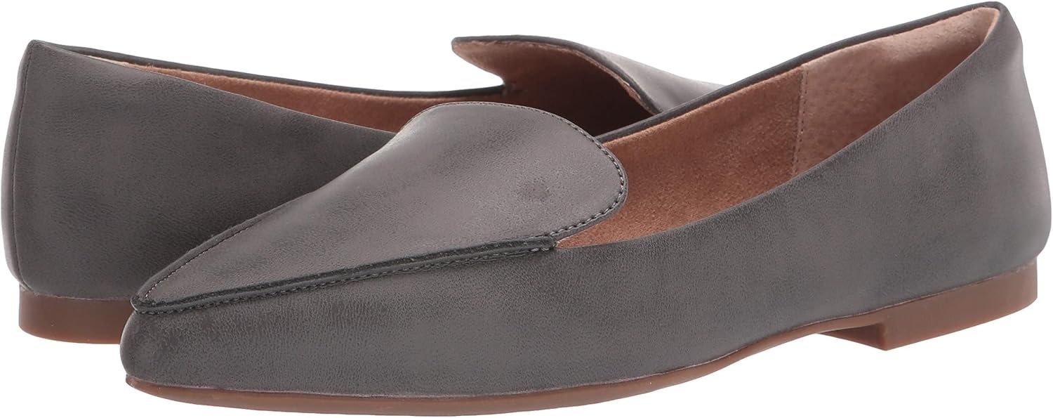 image:imageAmazon Essentials Womens Loafer FlatCharcoal