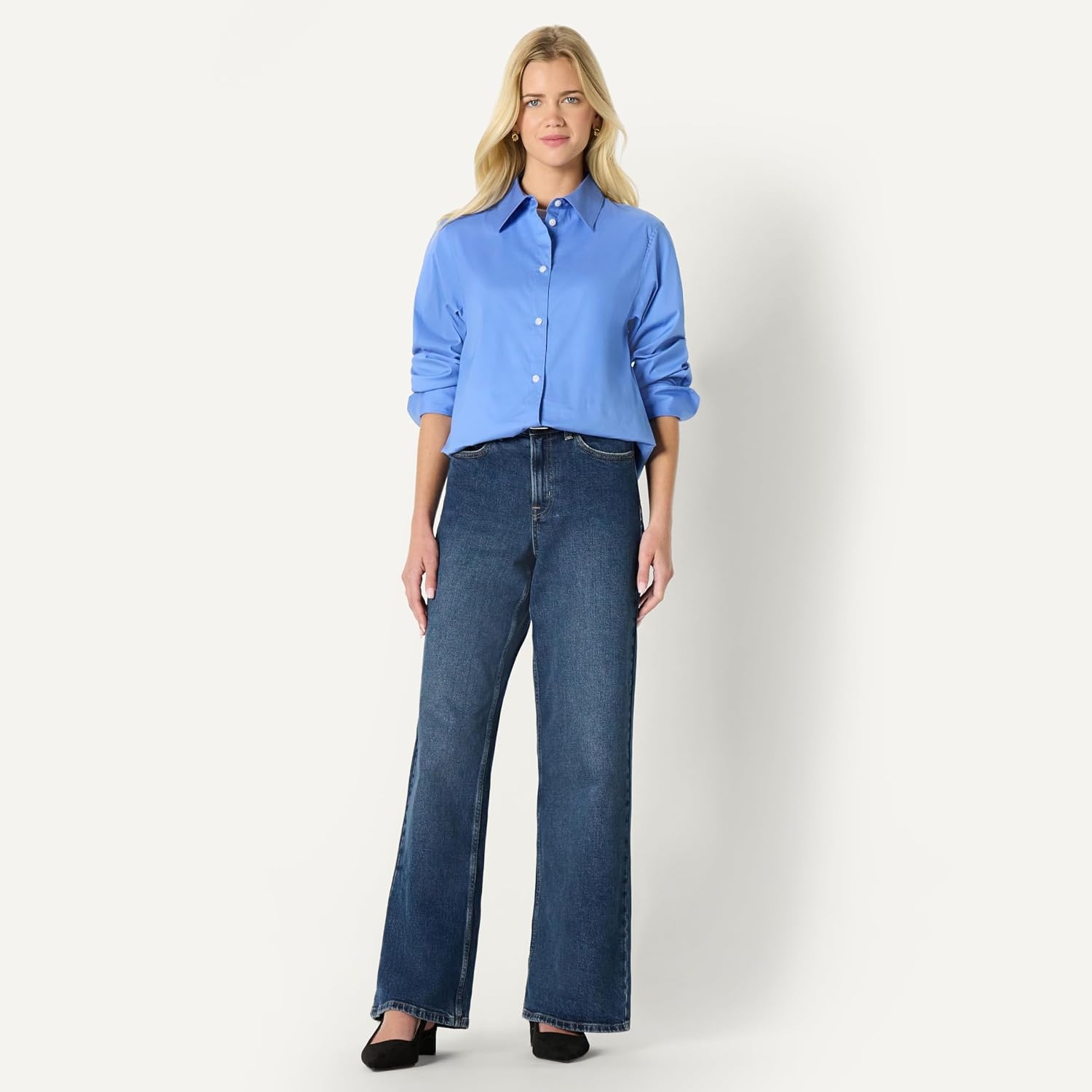 image:imageAmazon Essentials Womens OversizedFit Cropped Cotton Stretch Poplin ButtonDown ShirtBlue