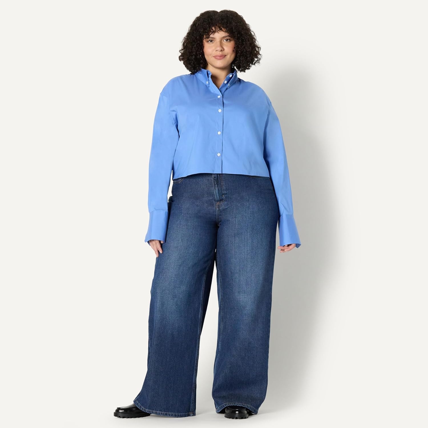 image:imageAmazon Essentials Womens OversizedFit Cropped Cotton Stretch Poplin ButtonDown ShirtBlue
