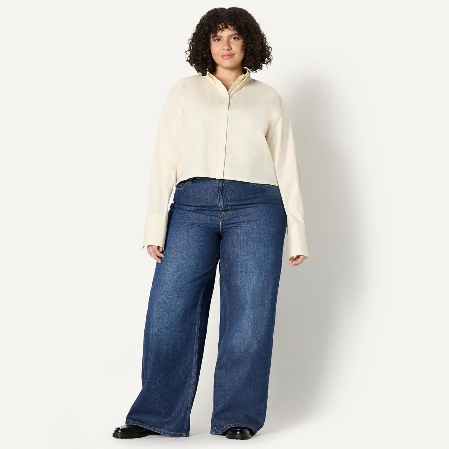 image:imageAmazon Essentials Womens OversizedFit Cropped Cotton Stretch Poplin ButtonDown ShirtCream