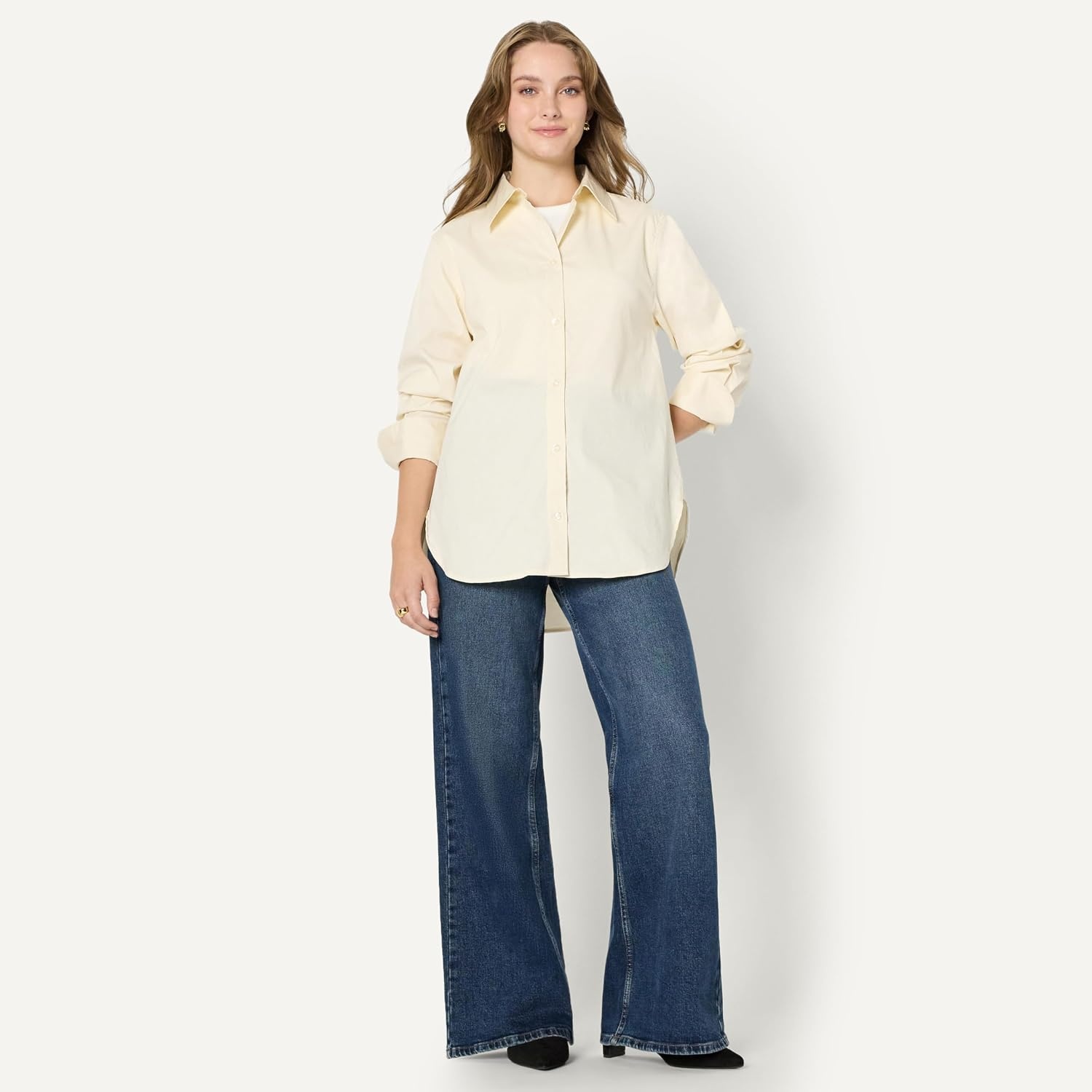 image:imageAmazon Essentials Womens OversizedFit Cropped Cotton Stretch Poplin ButtonDown ShirtCream