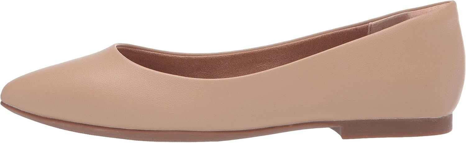 image:imageAmazon Essentials Womens PointedToe Ballet FlatsBeige Faux Leather
