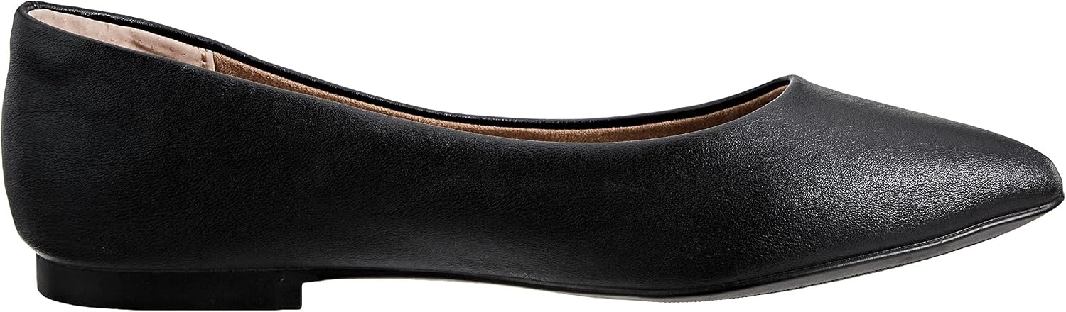 image:imageAmazon Essentials Womens PointedToe Ballet FlatsBlack Faux Leather