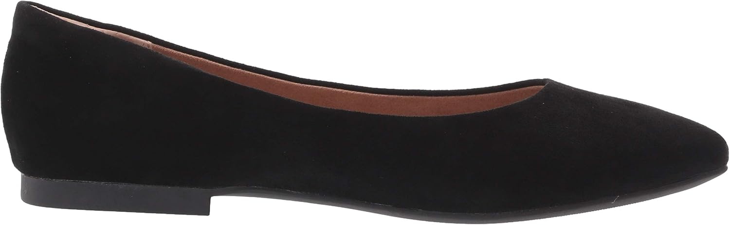 image:imageAmazon Essentials Womens PointedToe Ballet FlatsBlack Microsuede