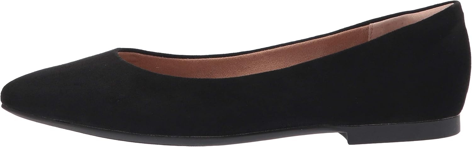 image:imageAmazon Essentials Womens PointedToe Ballet FlatsBlack Microsuede