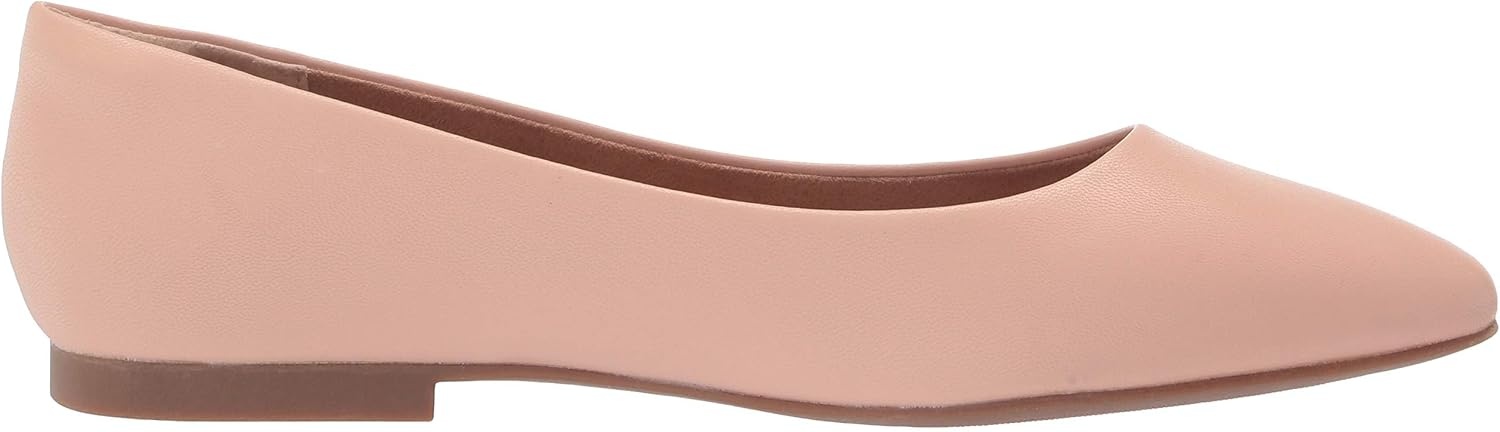 image:imageAmazon Essentials Womens PointedToe Ballet FlatsBlush