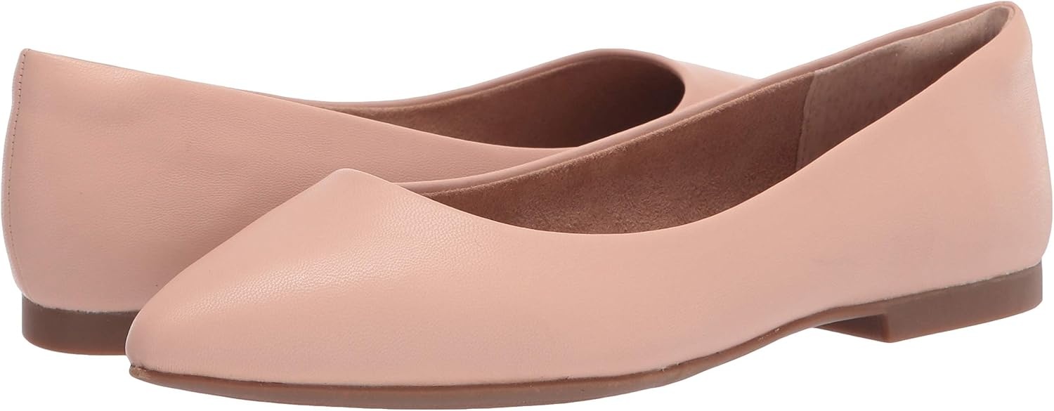 image:imageAmazon Essentials Womens PointedToe Ballet FlatsBlush