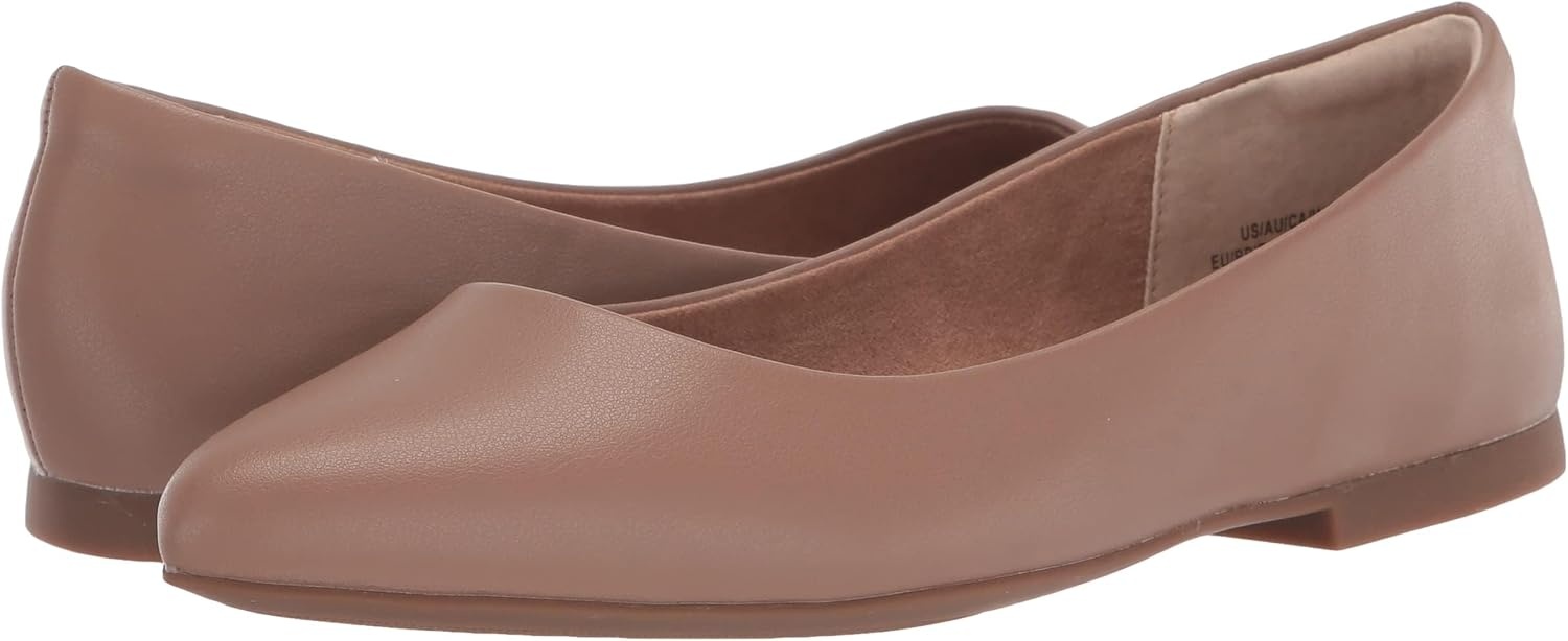 image:imageAmazon Essentials Womens PointedToe Ballet FlatsBrown