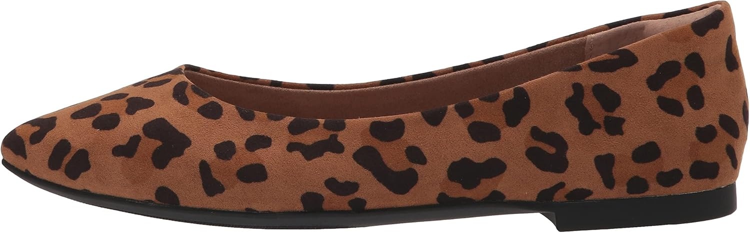 image:imageAmazon Essentials Womens PointedToe Ballet FlatsBrown Leopard