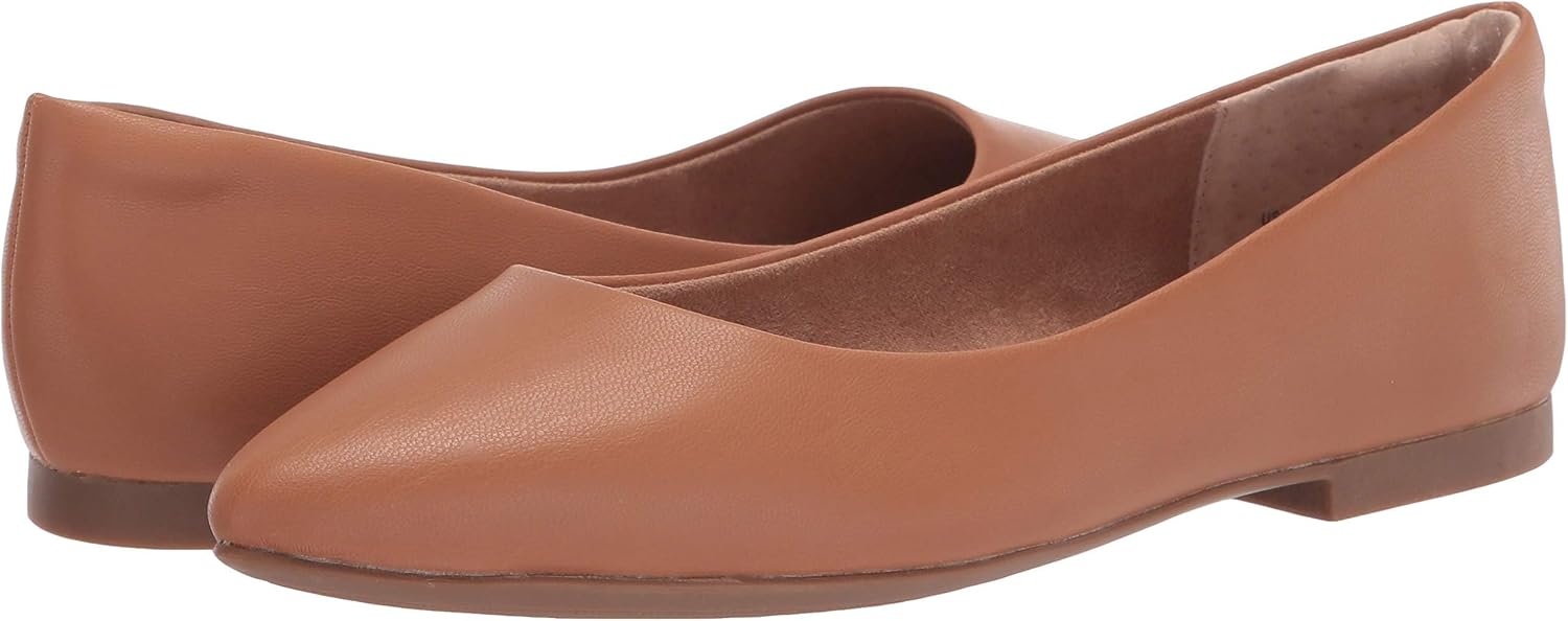 image:imageAmazon Essentials Womens PointedToe Ballet FlatsCamel