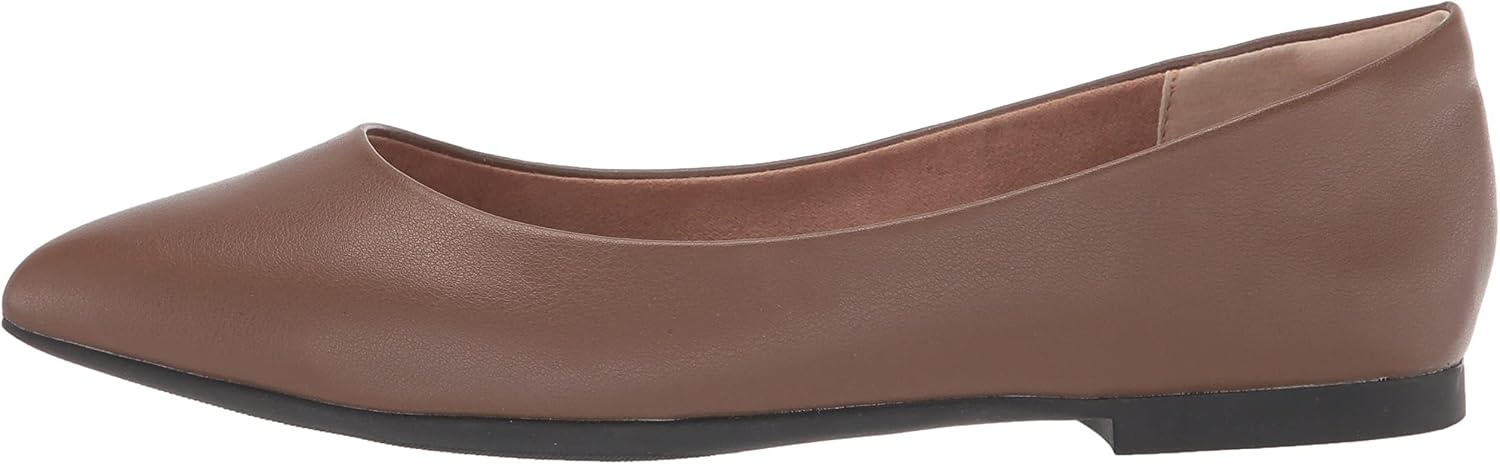 image:imageAmazon Essentials Womens PointedToe Ballet FlatsChocolate