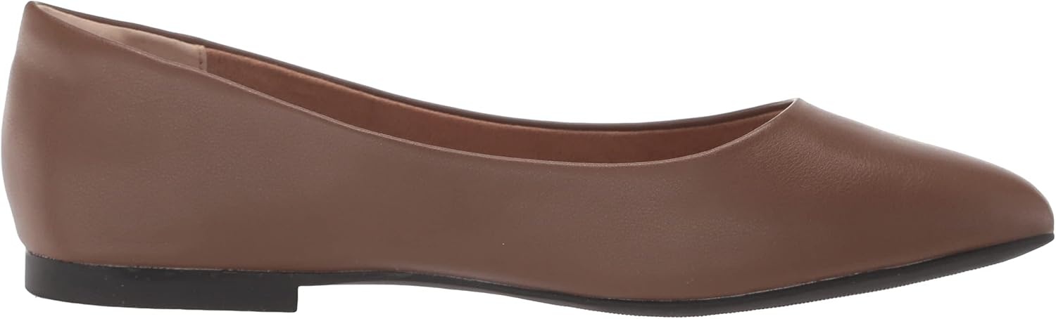image:imageAmazon Essentials Womens PointedToe Ballet FlatsChocolate