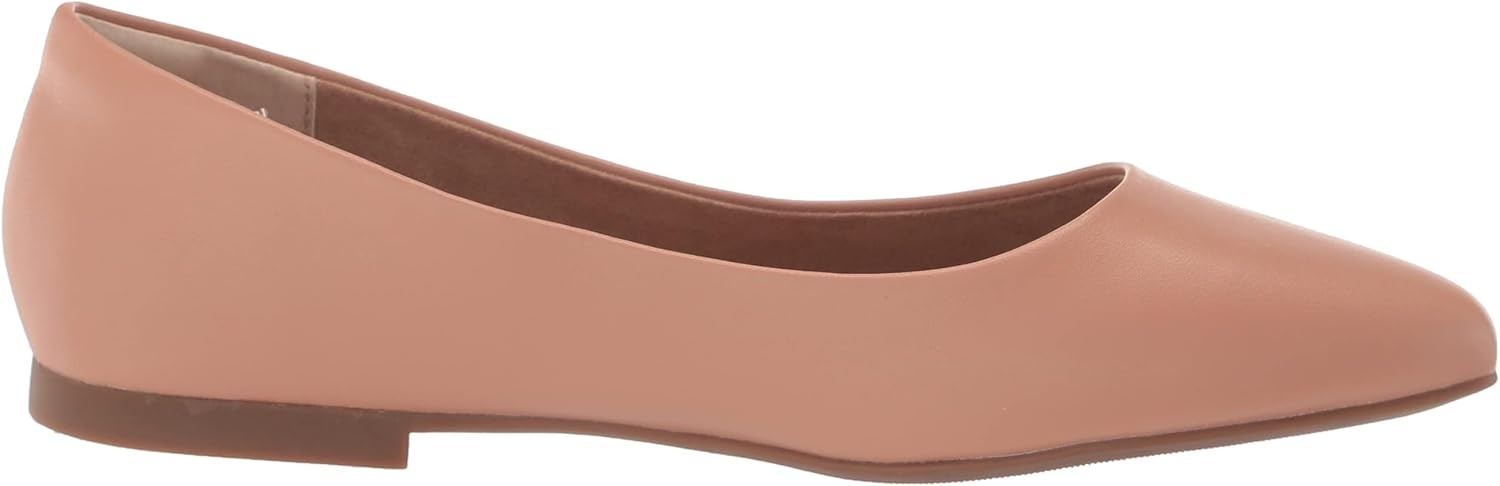 image:imageAmazon Essentials Womens PointedToe Ballet FlatsLight Camel