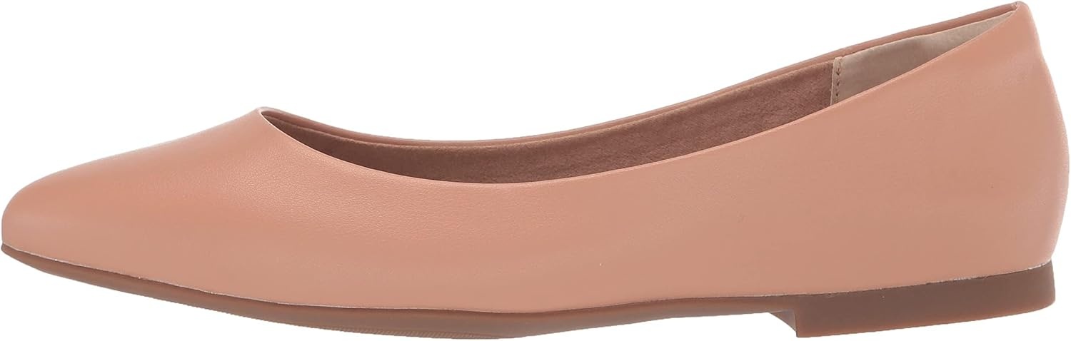 image:imageAmazon Essentials Womens PointedToe Ballet FlatsLight Camel