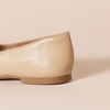 Amazon Essentials Women’s Loafer Flat(Beige)