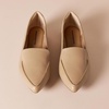 Amazon Essentials Women’s Loafer Flat(Beige)