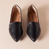 Amazon Essentials Women’s Loafer Flat(Black Faux Leather)