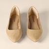Amazon Essentials Women’s Pointed-Toe Ballet Flats(Beige Microsuede)