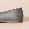 Amazon Essentials Women’s Pointed-Toe Ballet Flats(Charcoal)