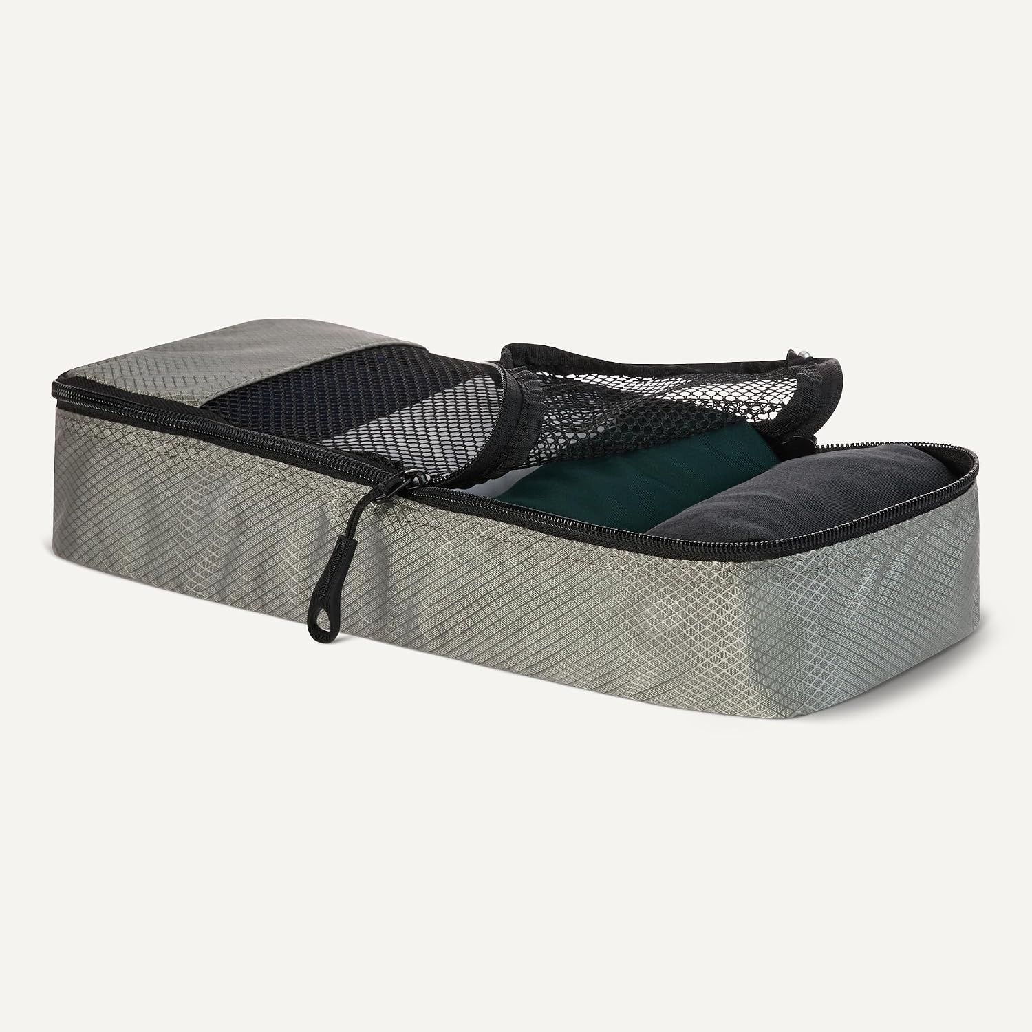 image:imageAmazon Essentials 4Piece SpaceSaving Packing Cubes Travel Accessories Set Suitcase Organizer with Double Zipper Mesh Top Small Sky Blue Previously Amazon BasicsGray