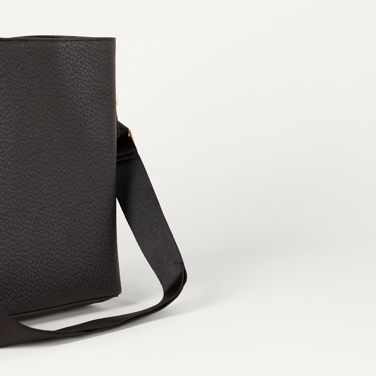image:imageAmazon Essentials Womens Soft Bucket Bag Crossbody Shoulder Handbag with Minimalist Design Vegan LeatherBlack