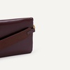 Amazon Essentials Women’s Lightweight Clutch Crossbody Bag(Burgundy)