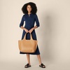 Amazon Essentials Women’s Oversized Tote Bag, Tan(Brown Raffia)