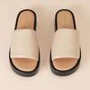 Amazon Essentials Women’s Slide Flatform Sandal(Sand)
