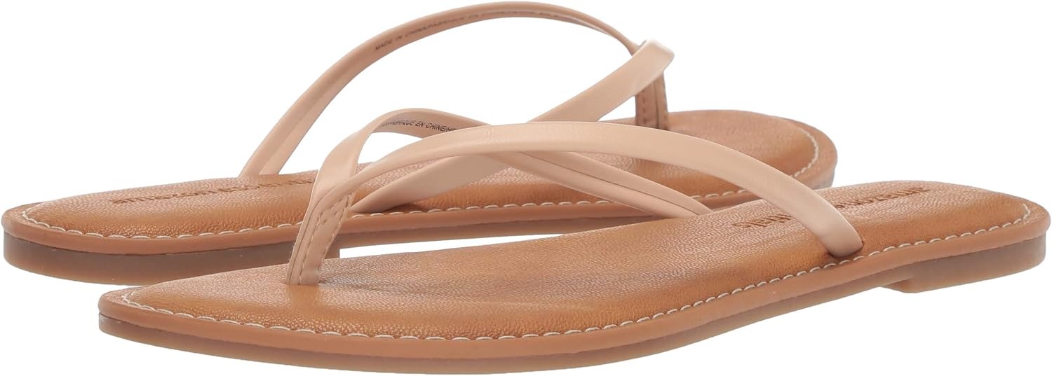 image:imageAmazon Essentials Womens Thong SandalBeige