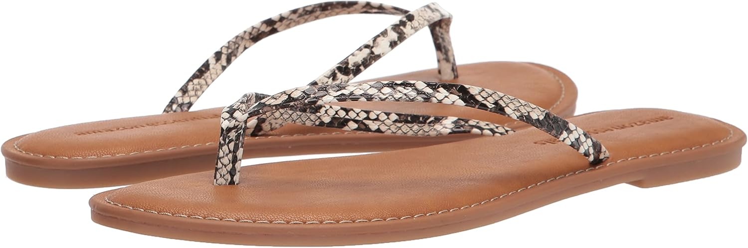 image:imageAmazon Essentials Womens Thong SandalBlack White Snake Print