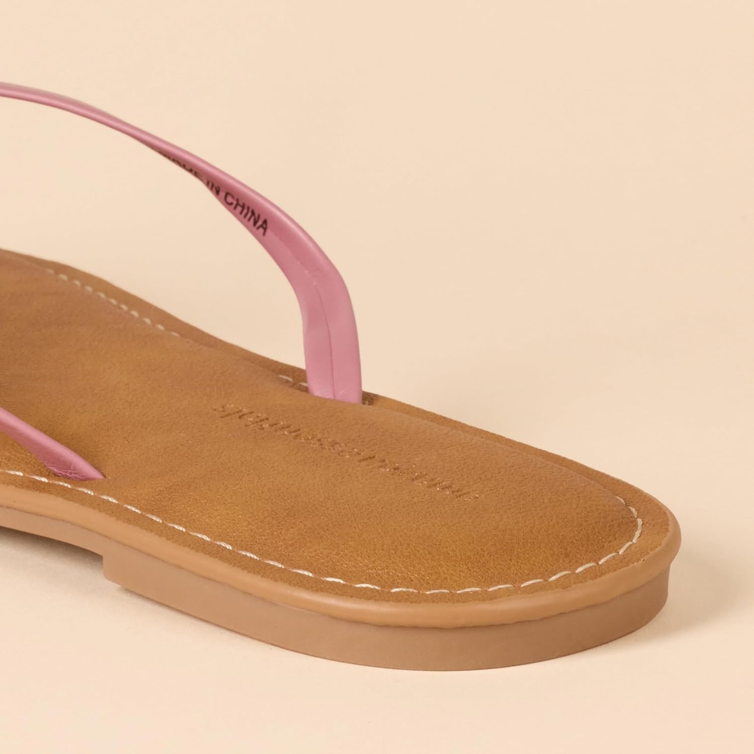 image:imageAmazon Essentials Womens Thong SandalDusty Rose