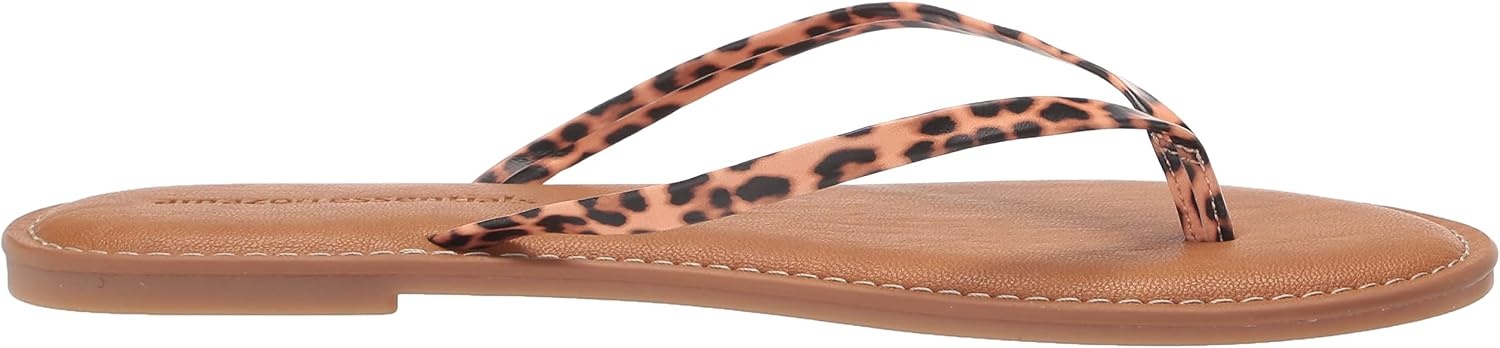 image:imageAmazon Essentials Womens Thong SandalLight Brown Leopard
