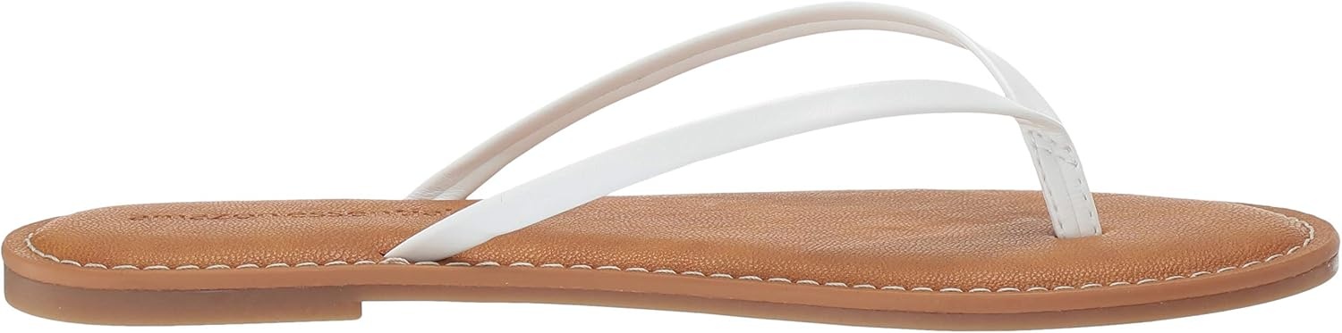 image:imageAmazon Essentials Womens Thong SandalWhite
