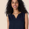 Amazon Essentials Women’s Sleeveless Woven A-line V Neck Shift Dress(Navy)