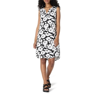 Amazon Essentials Women’s Sleeveless Woven A-line V Neck Shift Dress(Black White Abstract Floral)