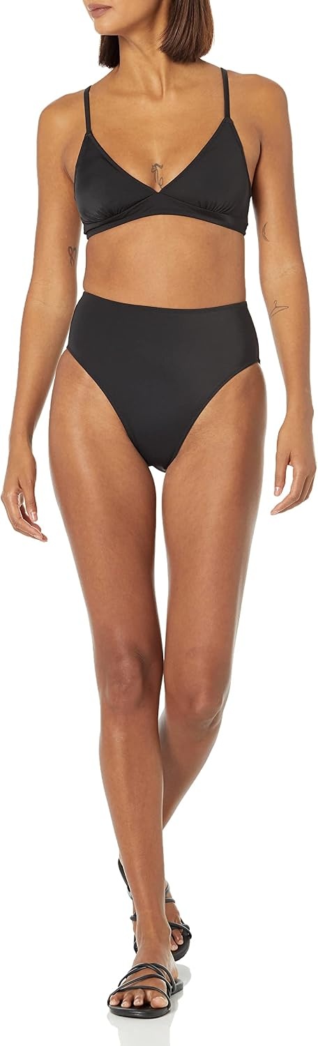 image:imageAmazon Essentials Womens LightSupport Triangle Bikini Swimsuit Top with Adjustable StrapsWashed Black
