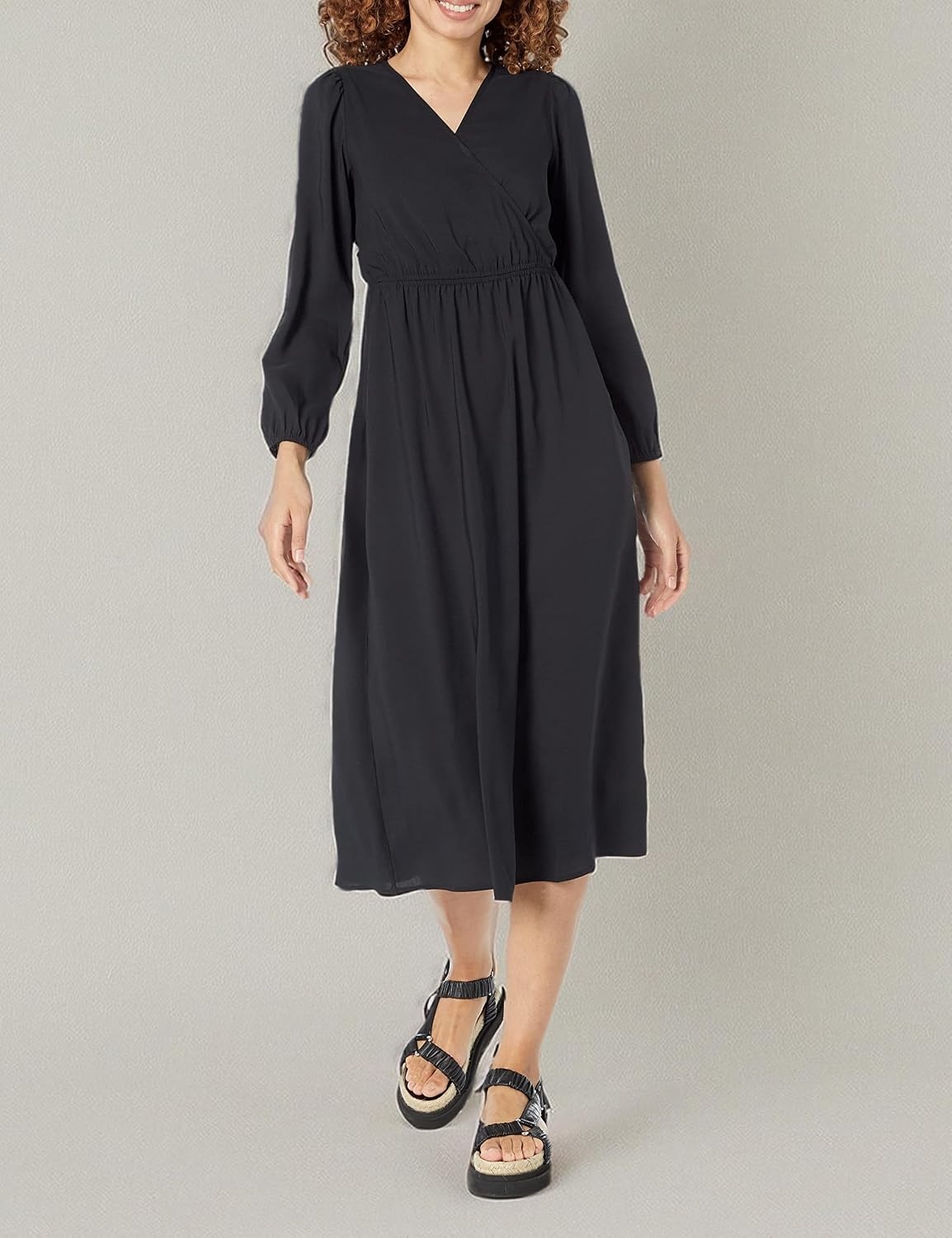 image:imageAmazon Essentials Womens Lightweight Georgette Long Sleeve VNeck Midi Dress Available in Plus SizeBlack